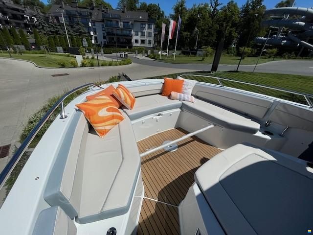 Jeanneau Cap Camarat 9.0 CC s2