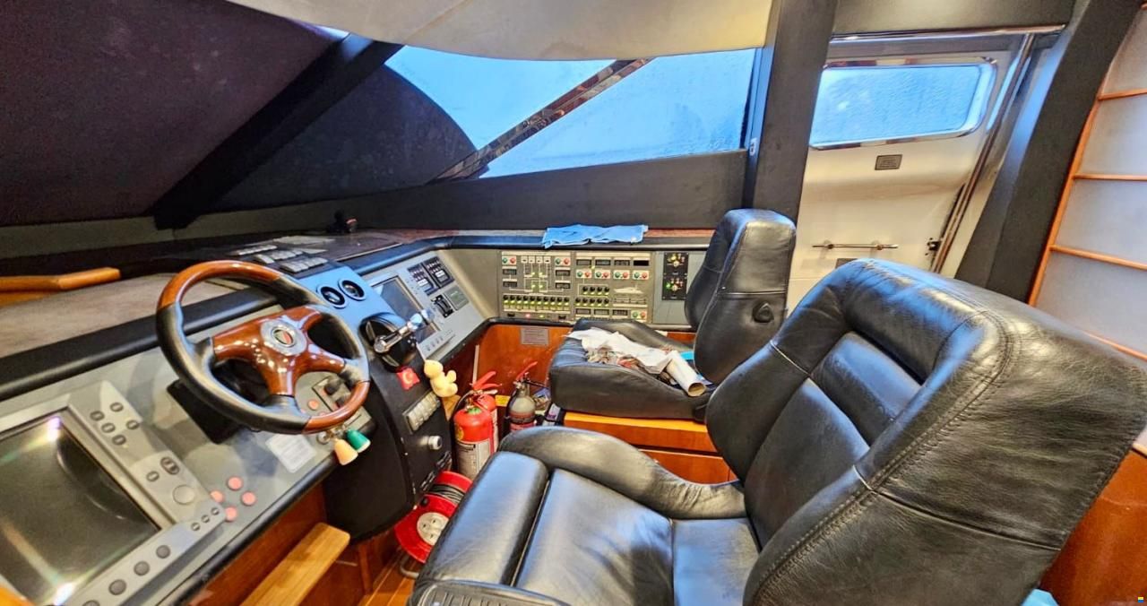 Fairline Squadron 74