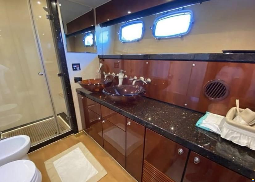 Fairline Squadron 74