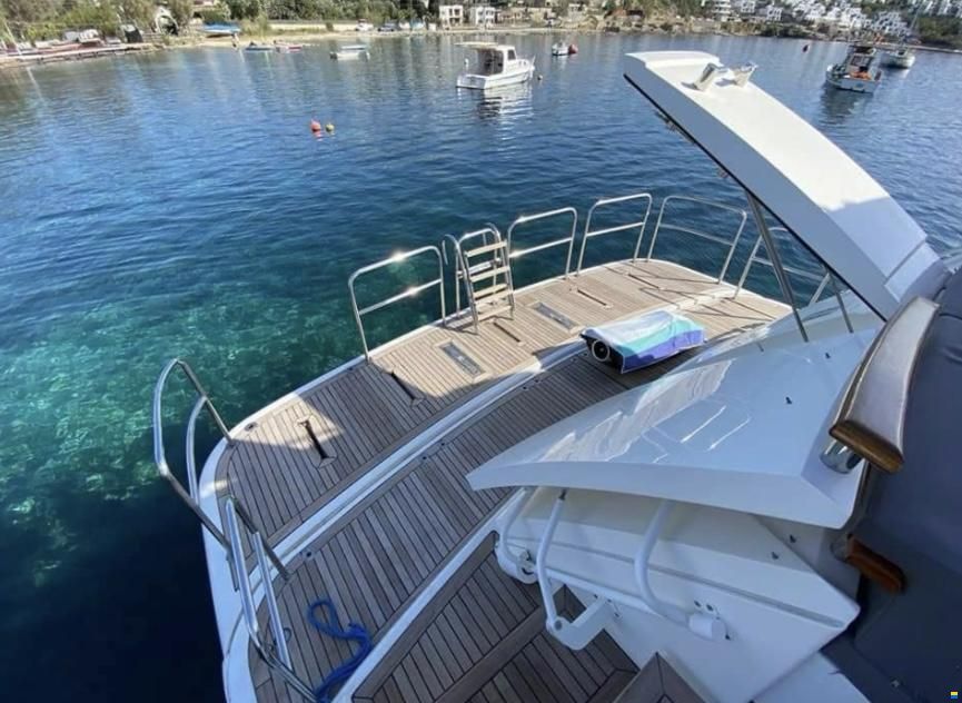 Fairline Squadron 74