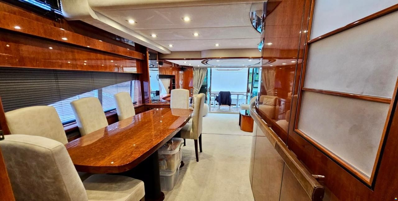 Fairline Squadron 74