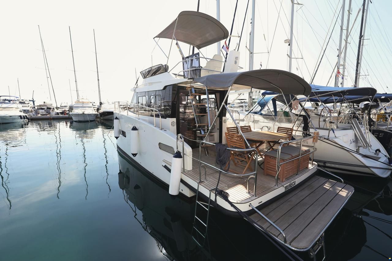 Cobra Futura 40