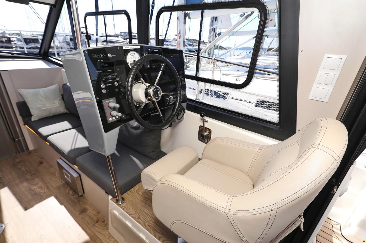 Cobra Futura 40