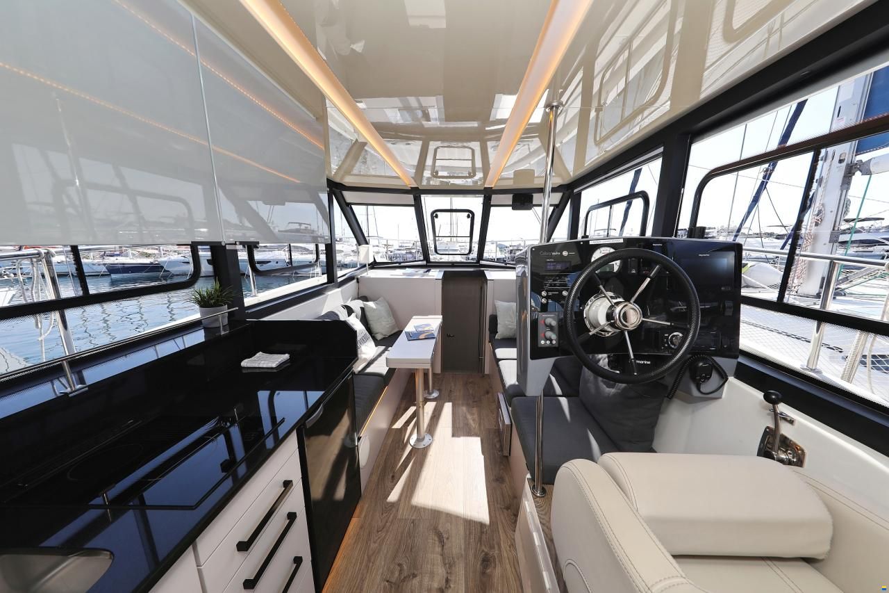 Cobra Futura 40