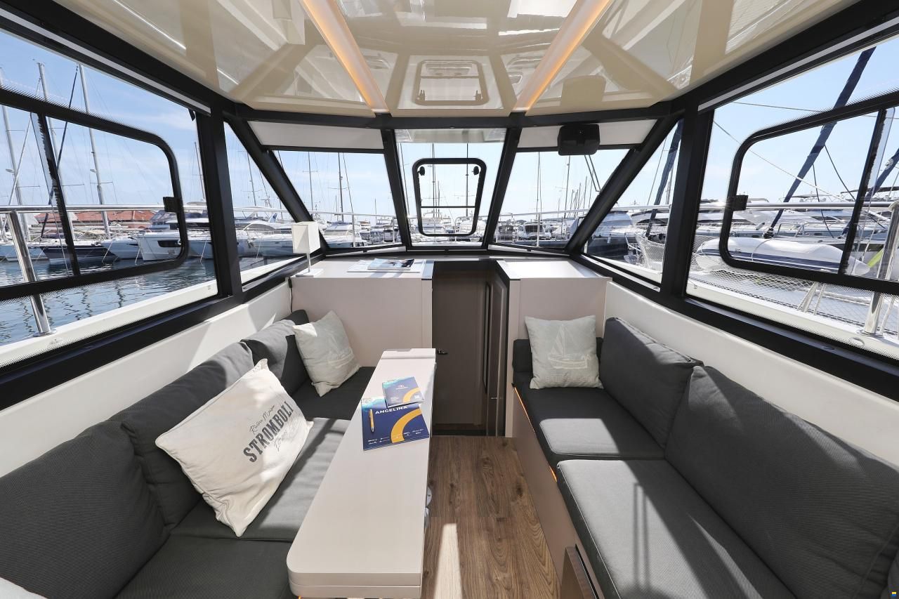 Cobra Futura 40