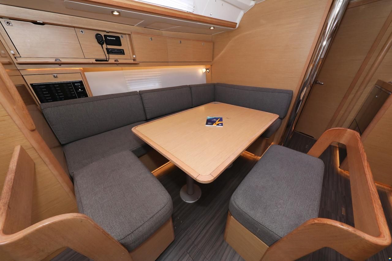 Dufour 430 GL