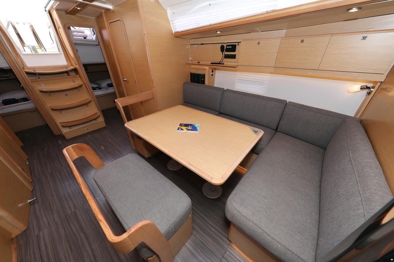 Dufour 430 GL
