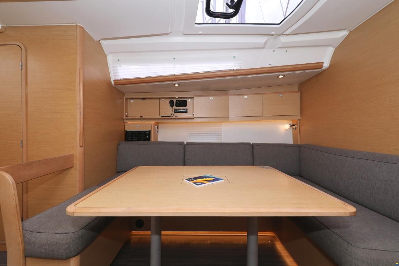Dufour 430 GL