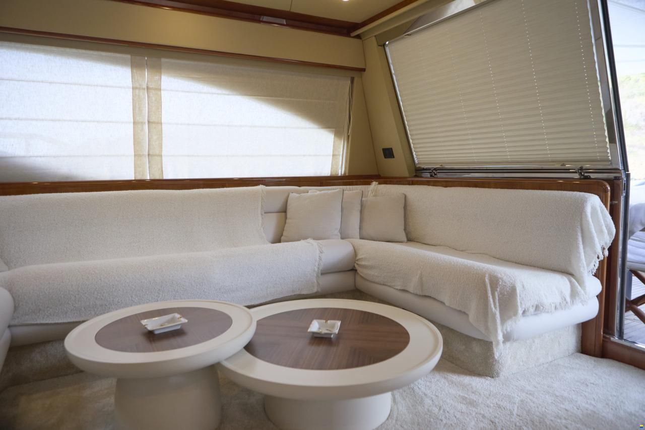 Ferretti 680