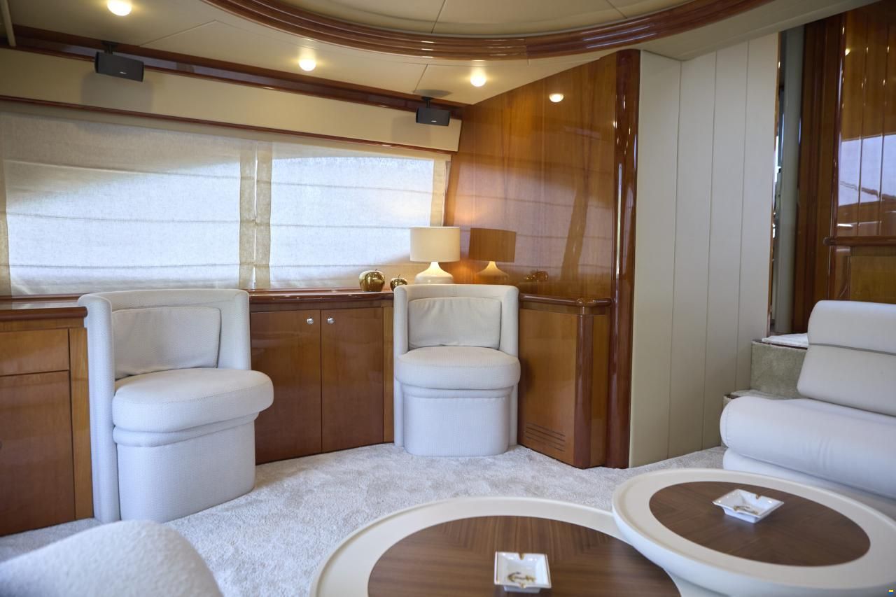 Ferretti 680