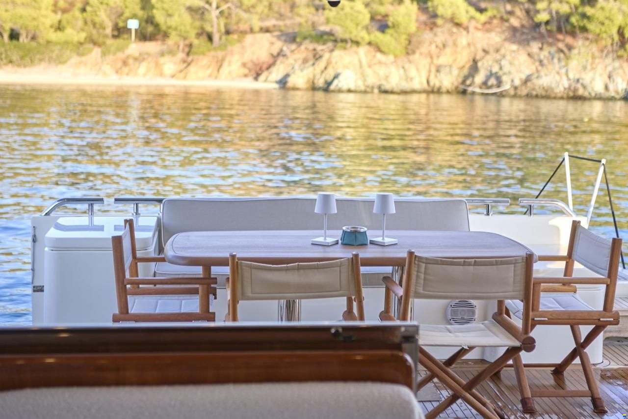 Ferretti 680