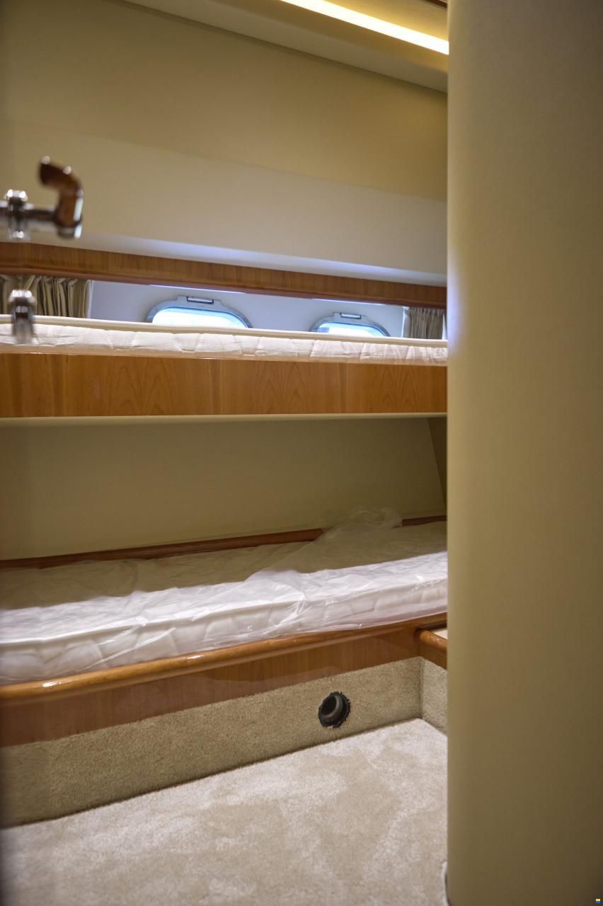 Ferretti 680