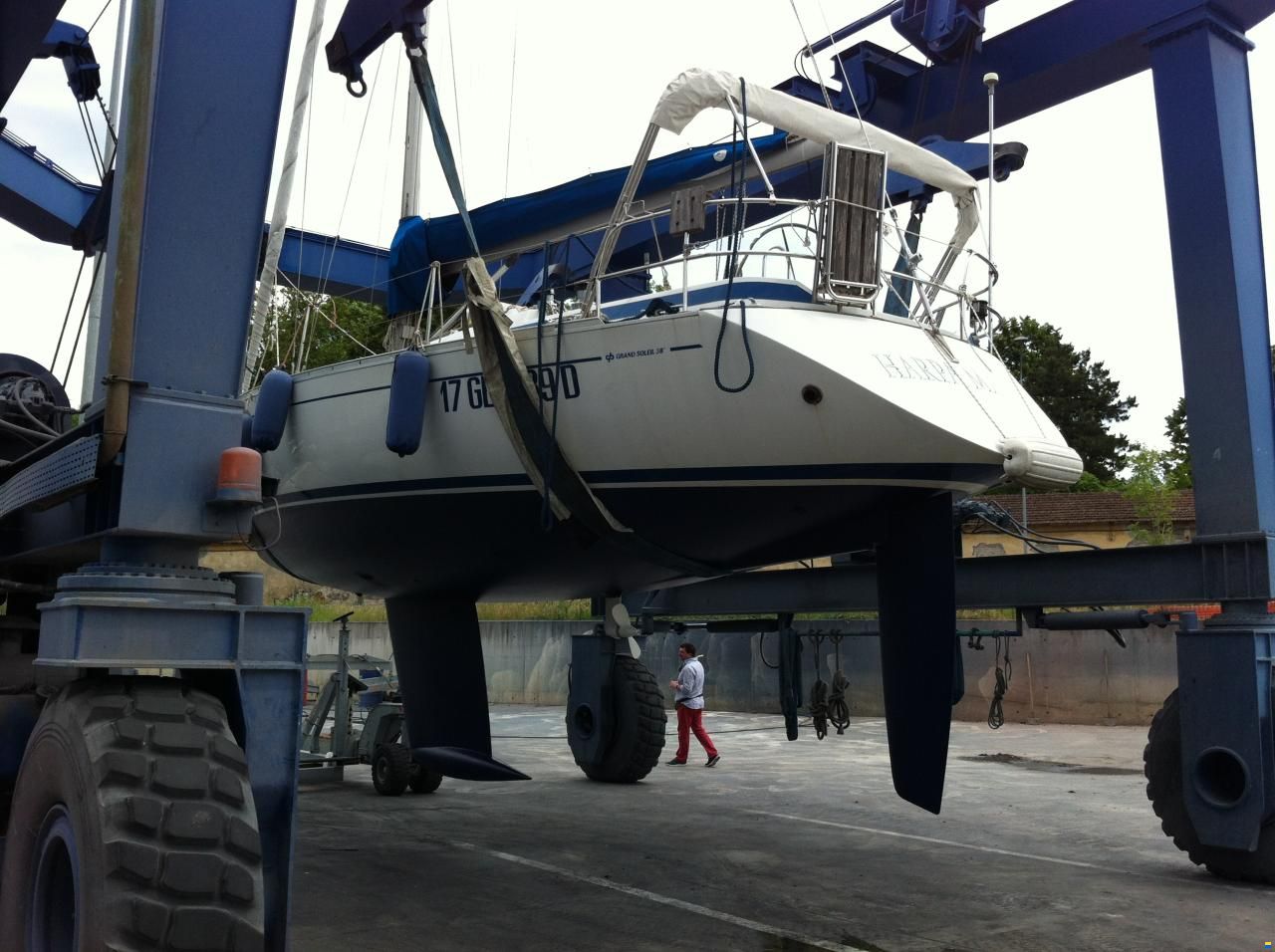 Grand Soleil GS 38