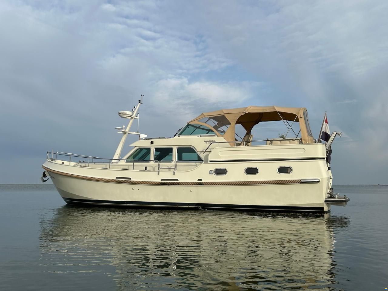 Linssen Grand Sturdy 430 AC MKII Twin Met