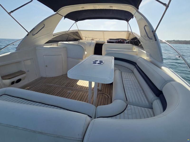 Princess Yachts International V42