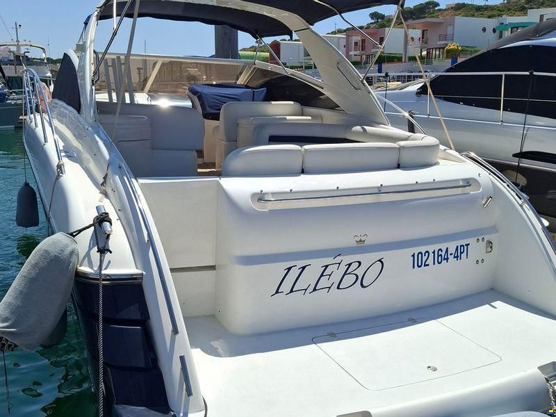 Princess Yachts International V42