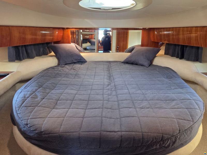 Princess Yachts International V42