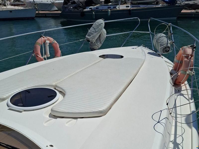 Princess Yachts International V42