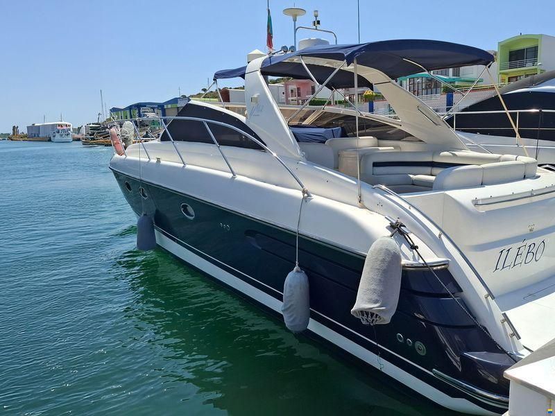 Princess Yachts International V42
