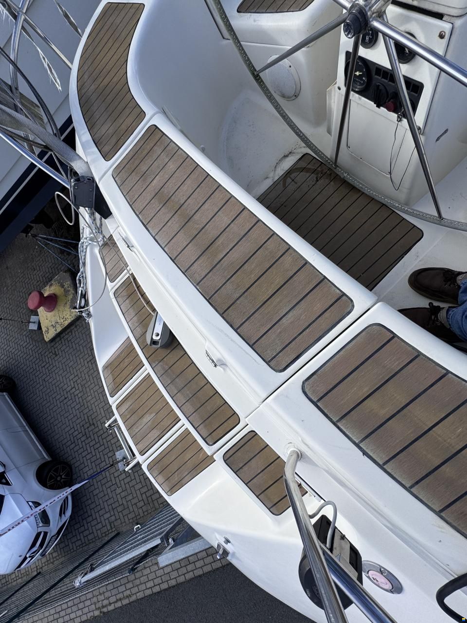 Bavaria 44