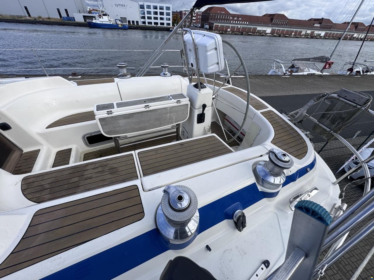 Bavaria 44
