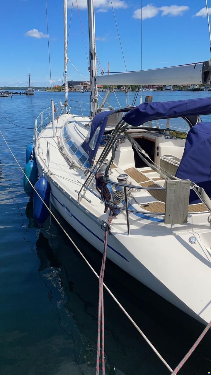 Bavaria 44