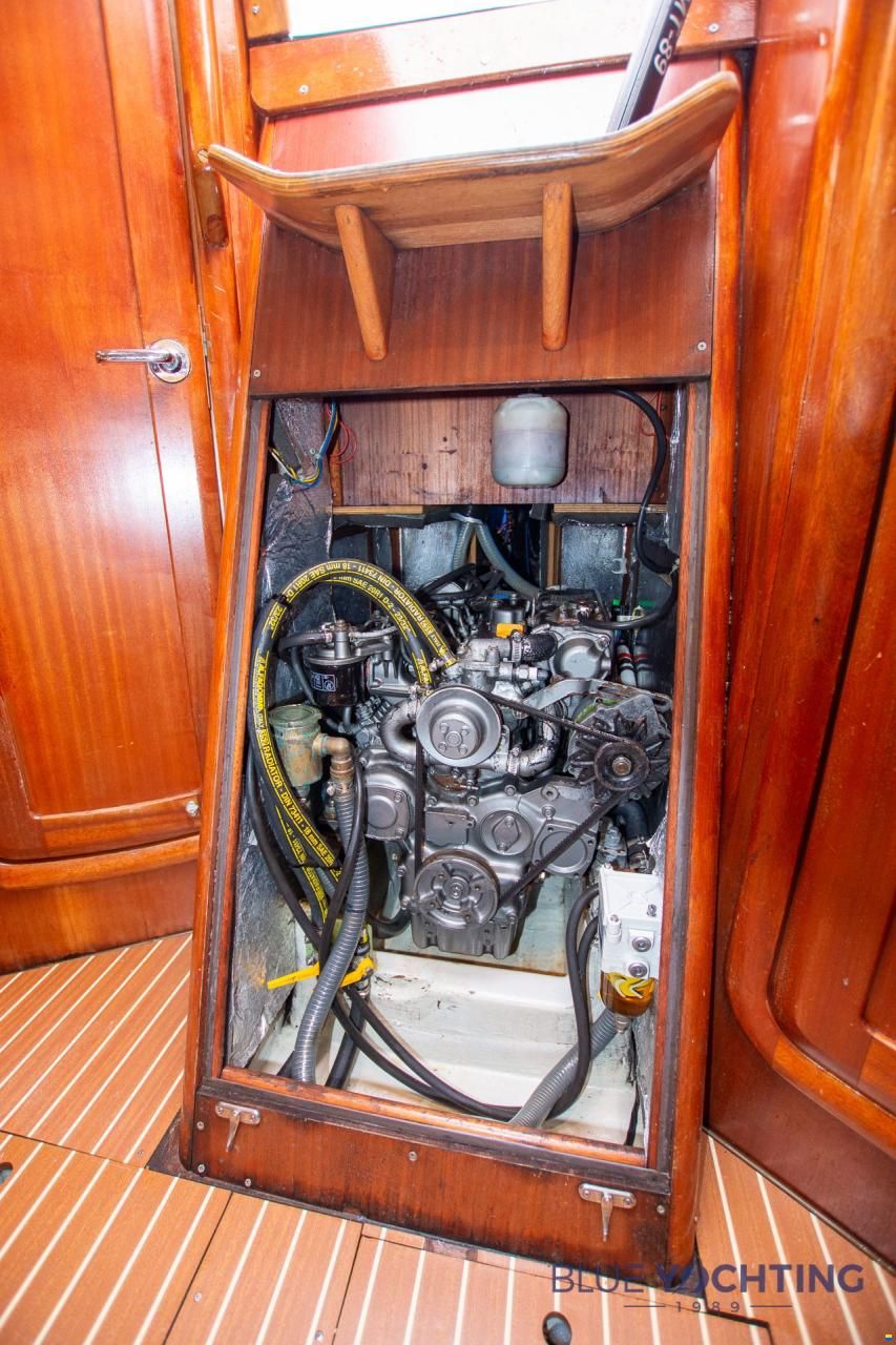 Bavaria 44