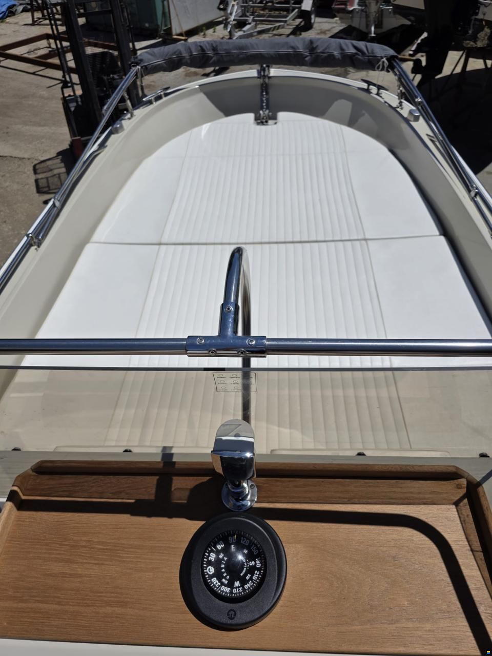 Boston Whaler Outrage 25