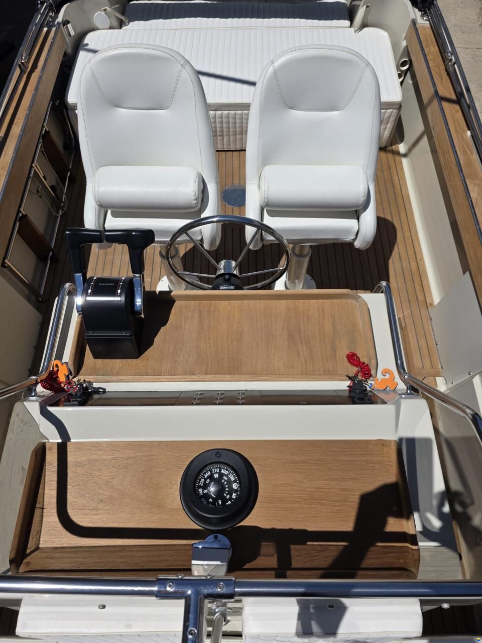 Boston Whaler Outrage 25
