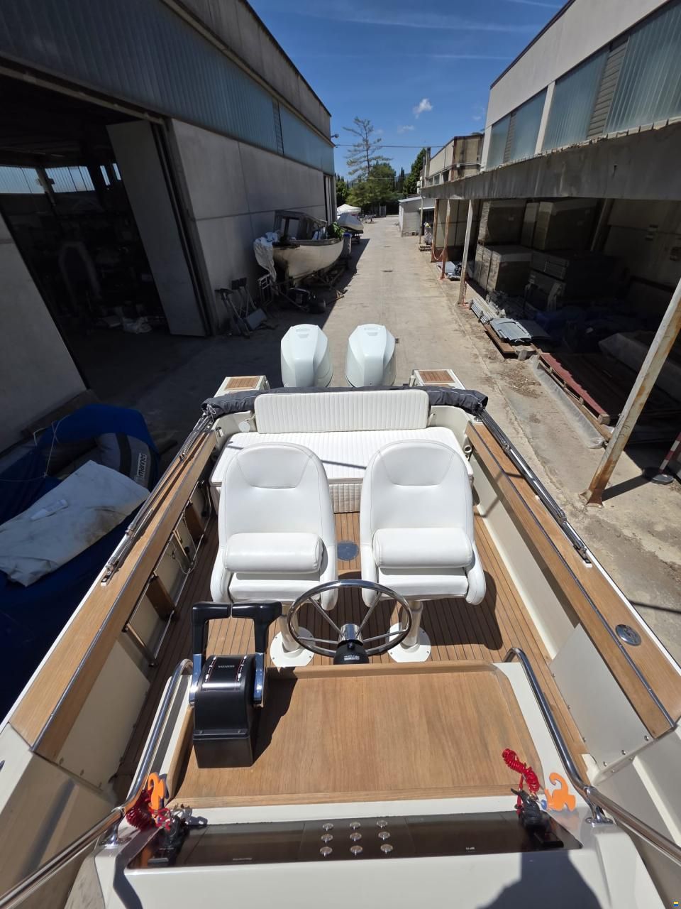 Boston Whaler Outrage 25