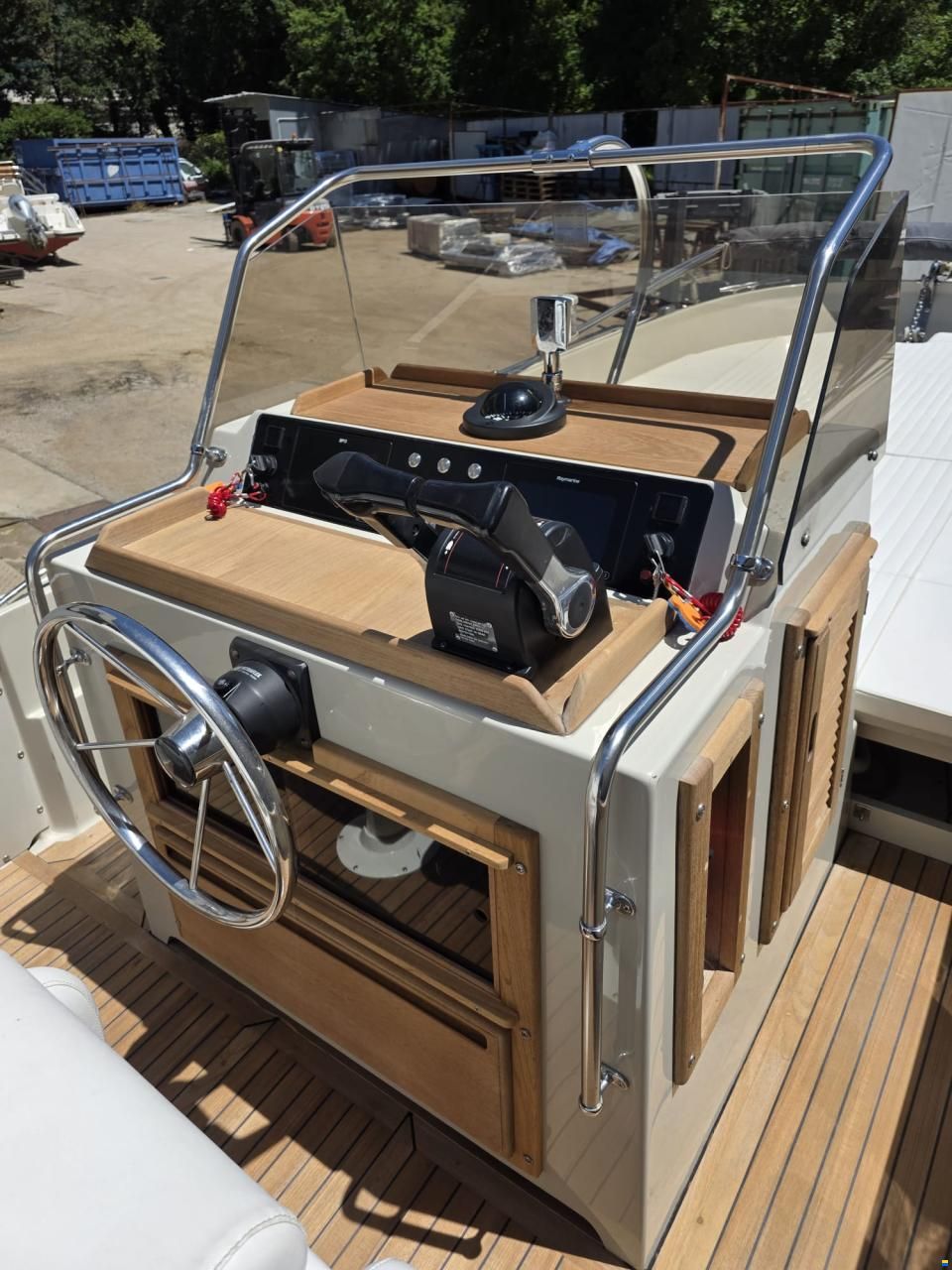 Boston Whaler Outrage 25