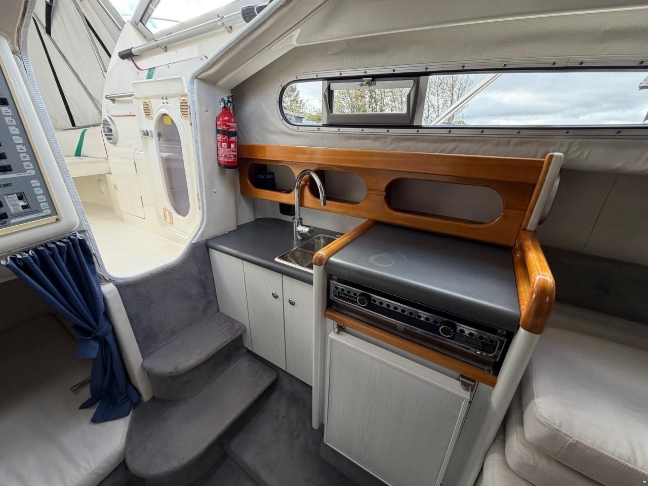 Sealine 230 Family