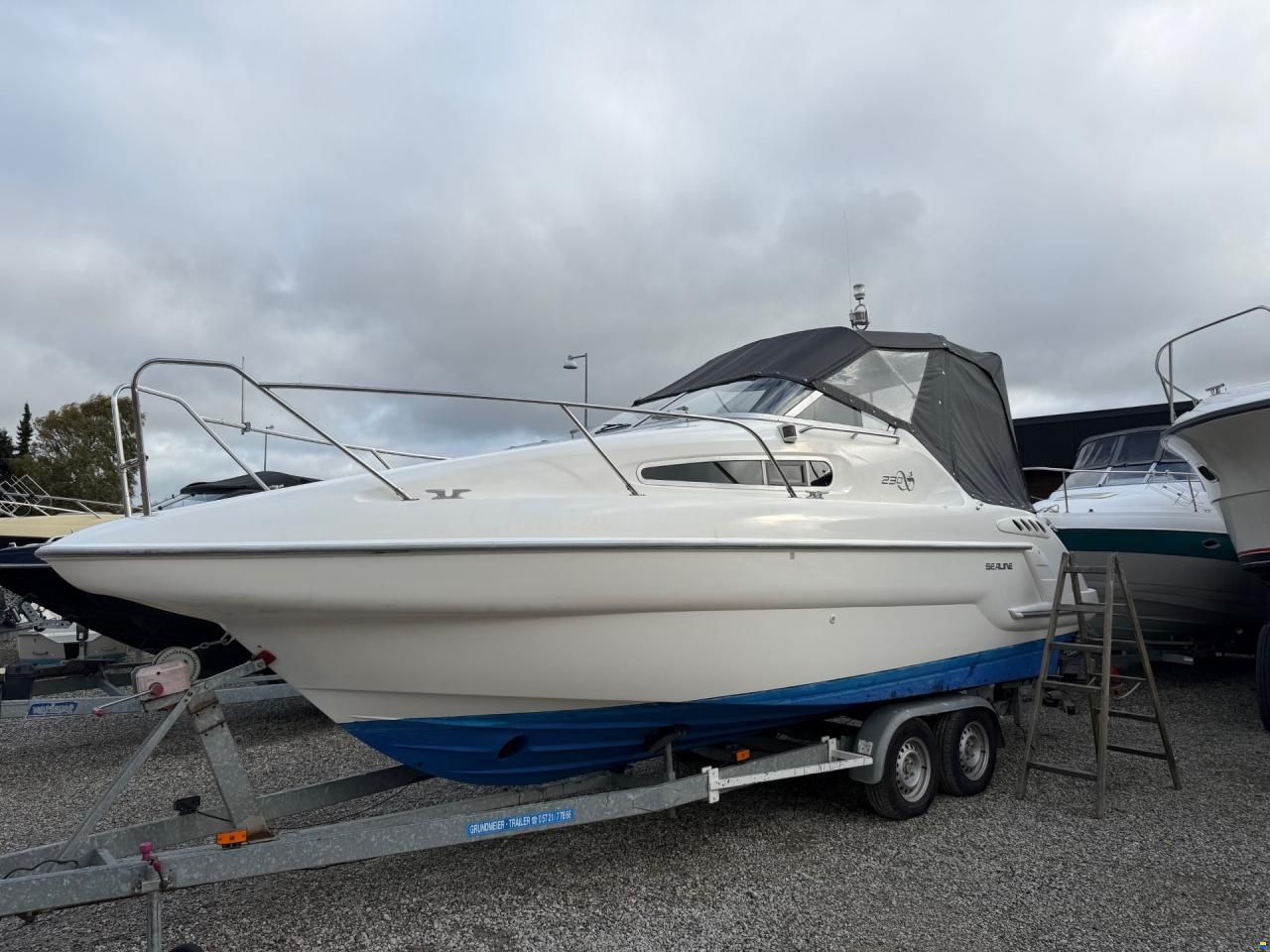 Sealine 230 Family
