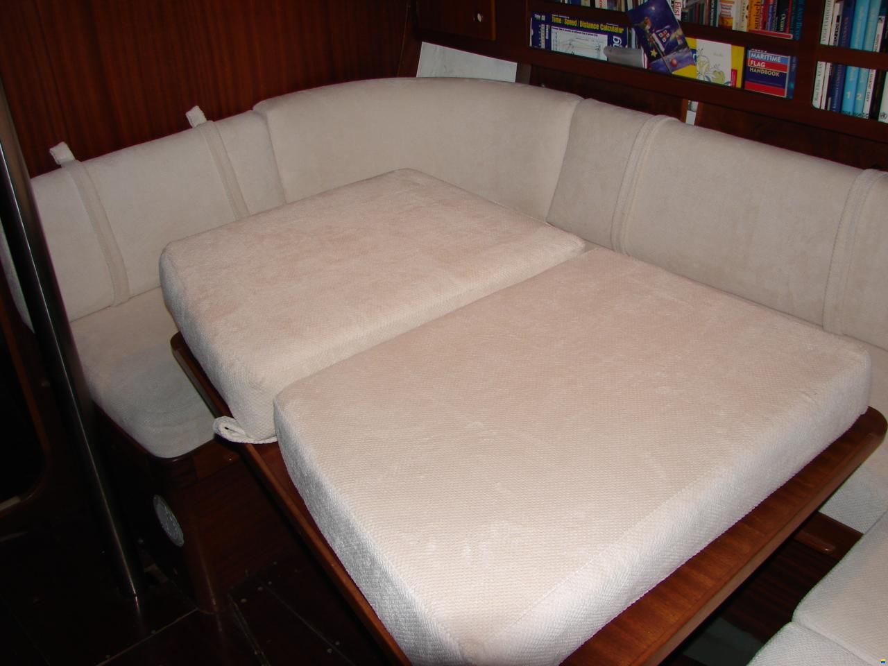 Coronet Elvstrom 38