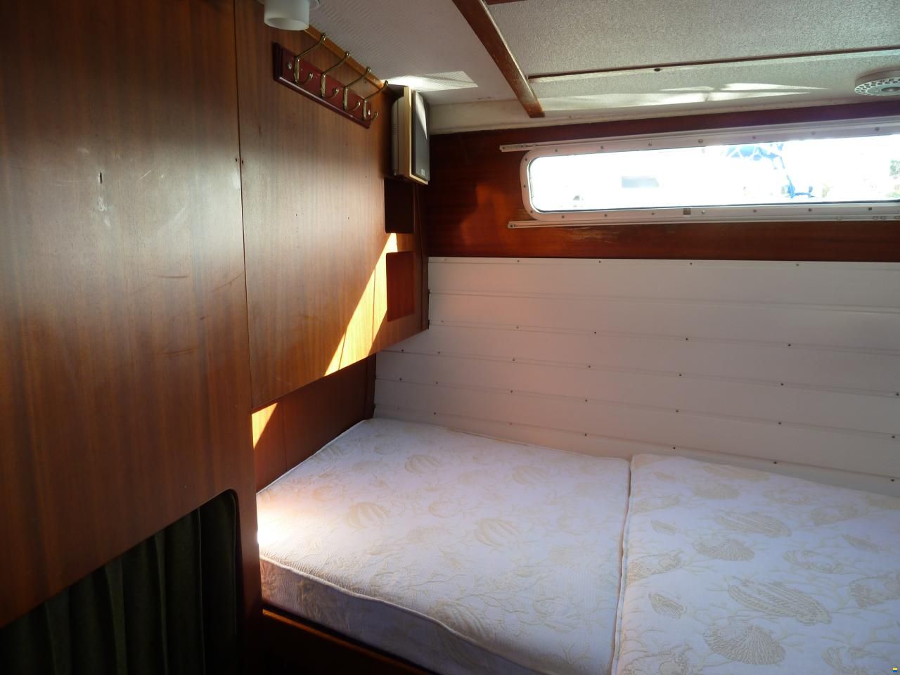 Coronet Elvstrom 38