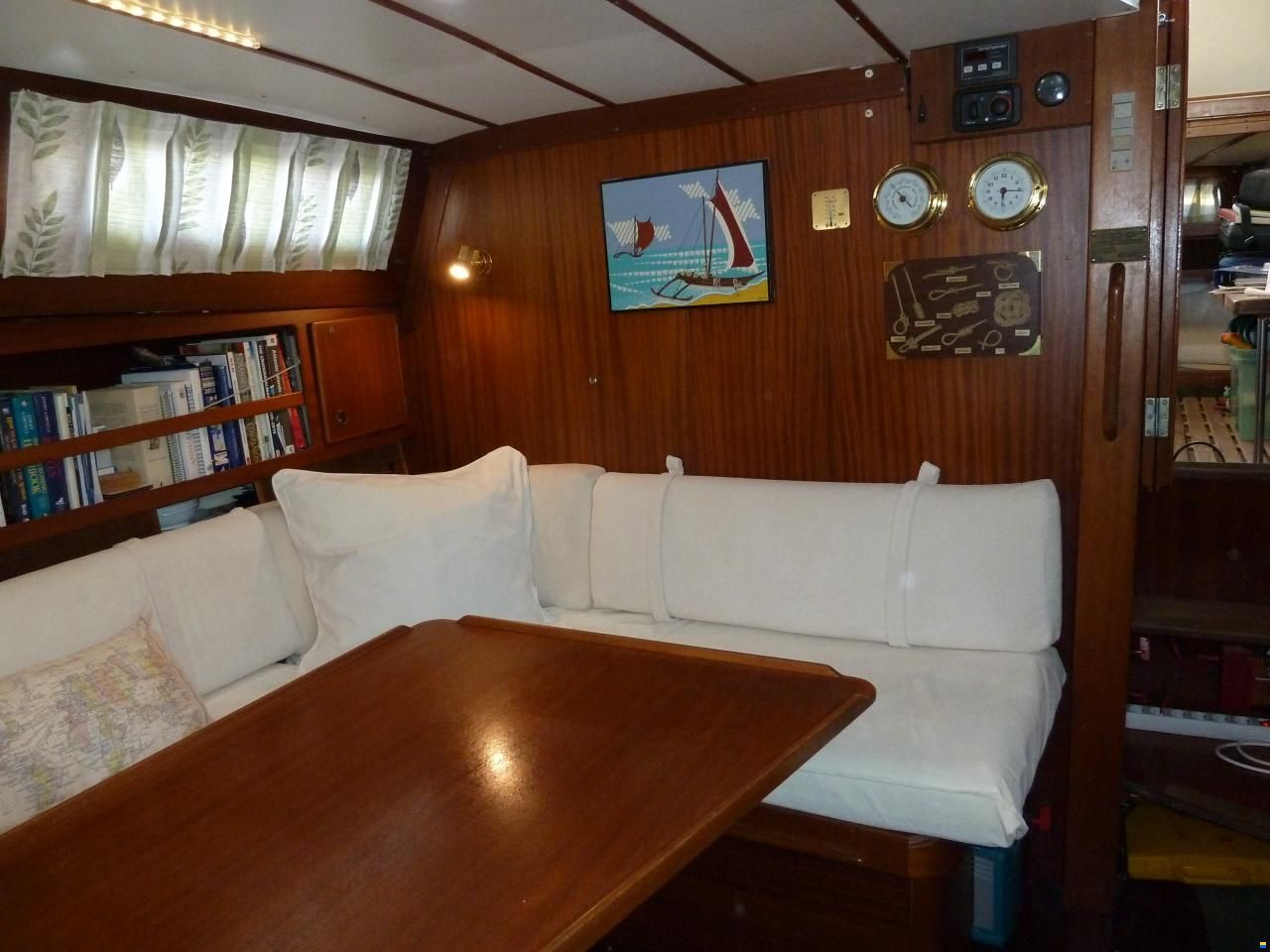Coronet Elvstrom 38