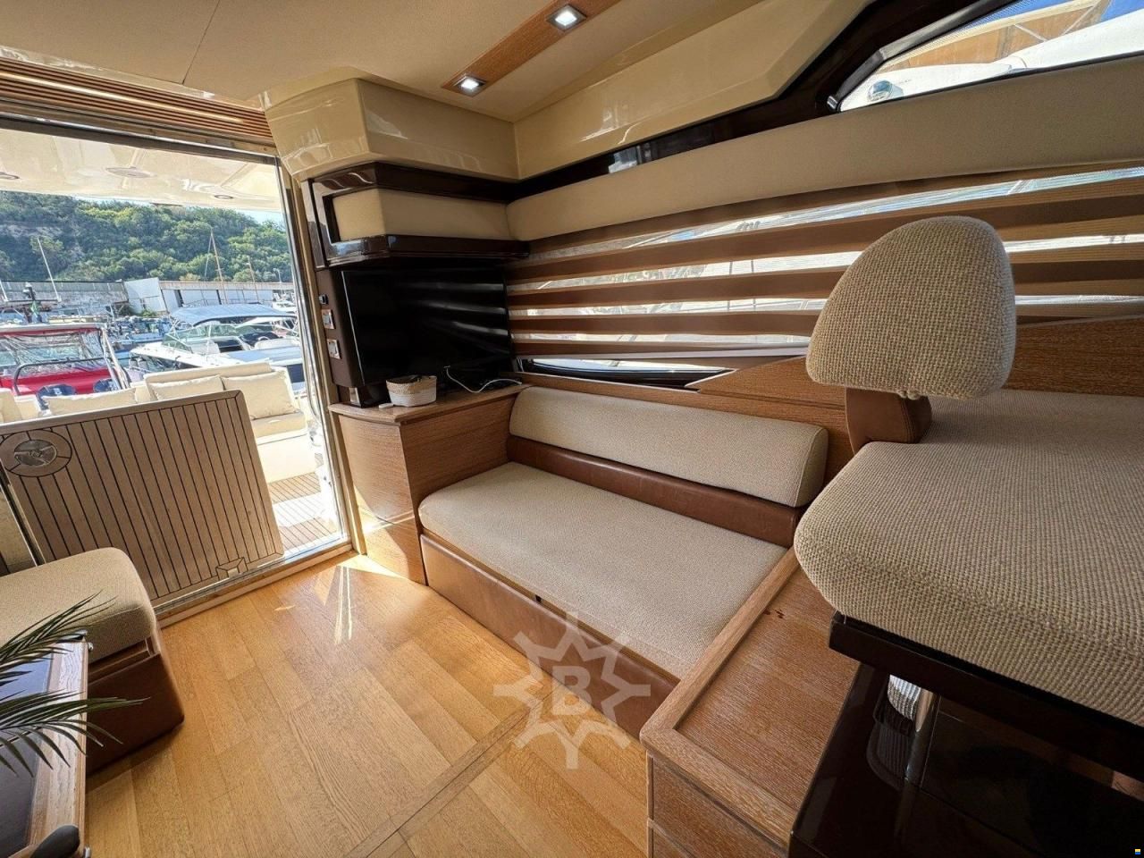 Azimut 47