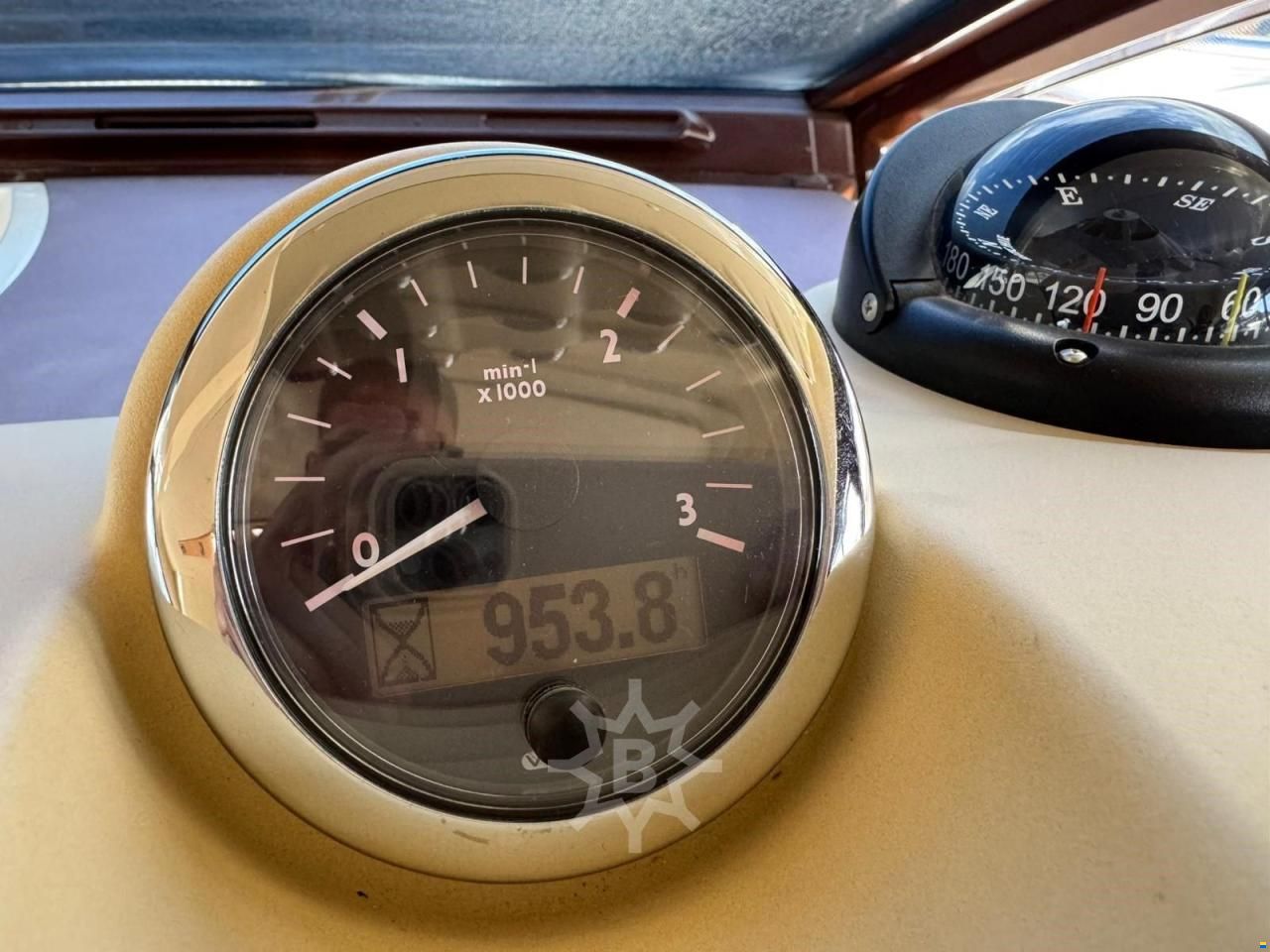 Azimut 47