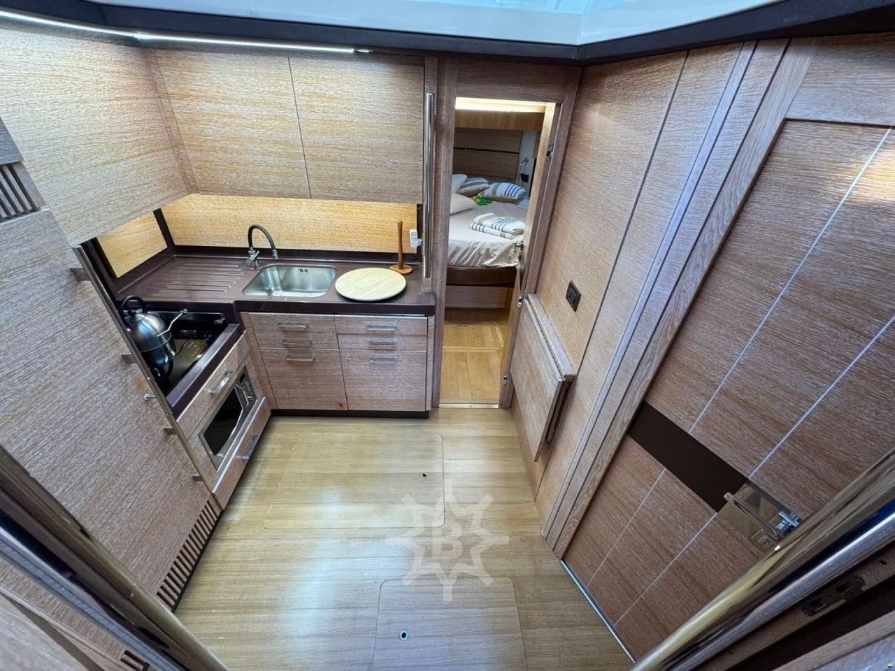 Azimut 47