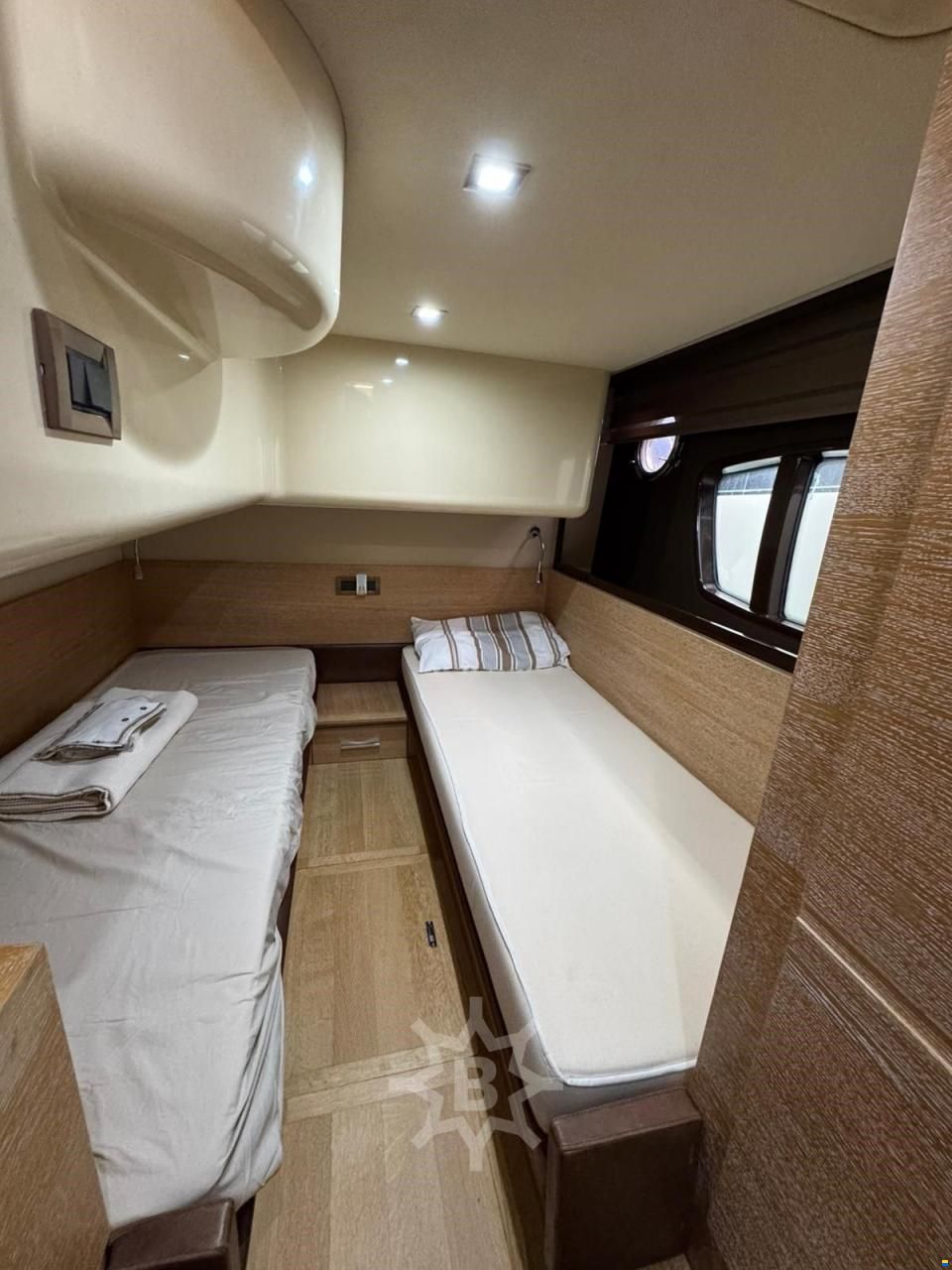 Azimut 47