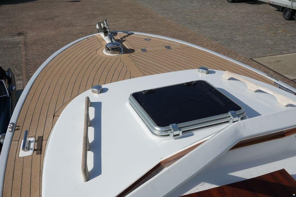 Lobster LB26 Classic Runabout