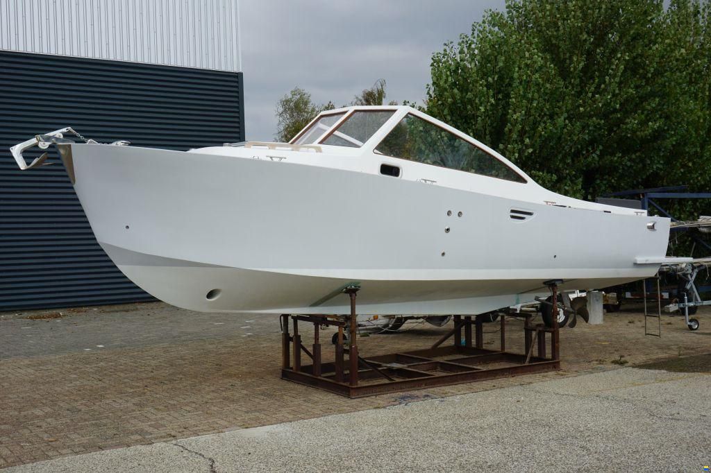 Lobster LB26 Classic Runabout