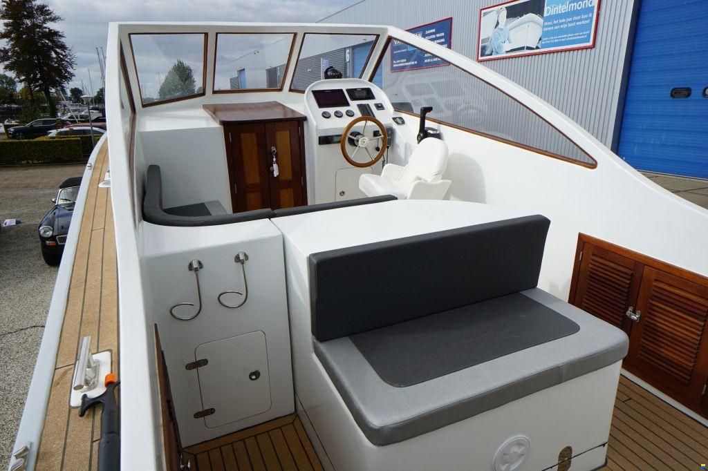 Lobster LB26 Classic Runabout