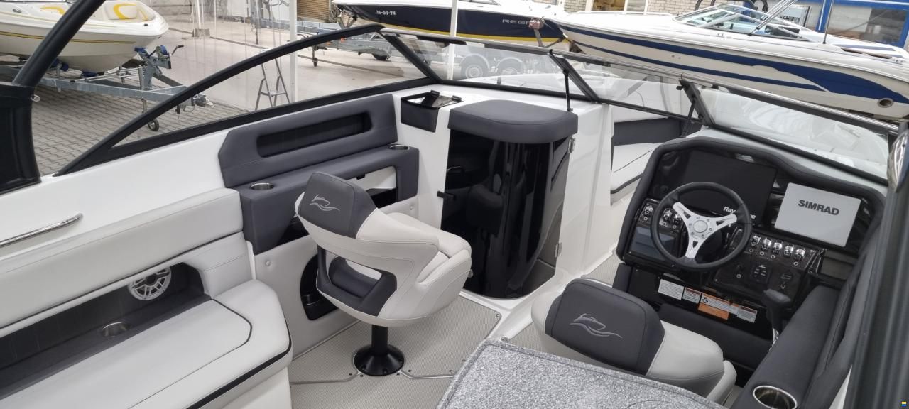 Rinker Q7 BR