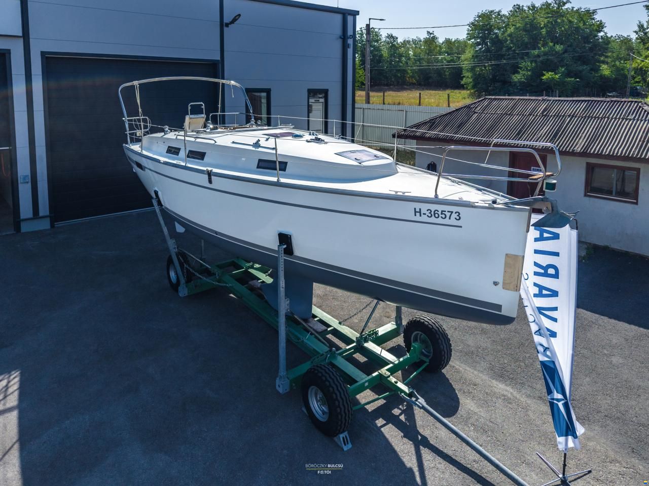 Bavaria CRUISER 32 - 2011