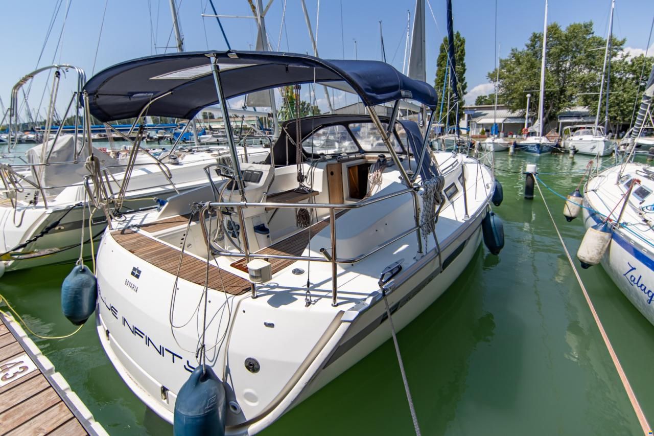 Bavaria CRUISER 32 - 2011