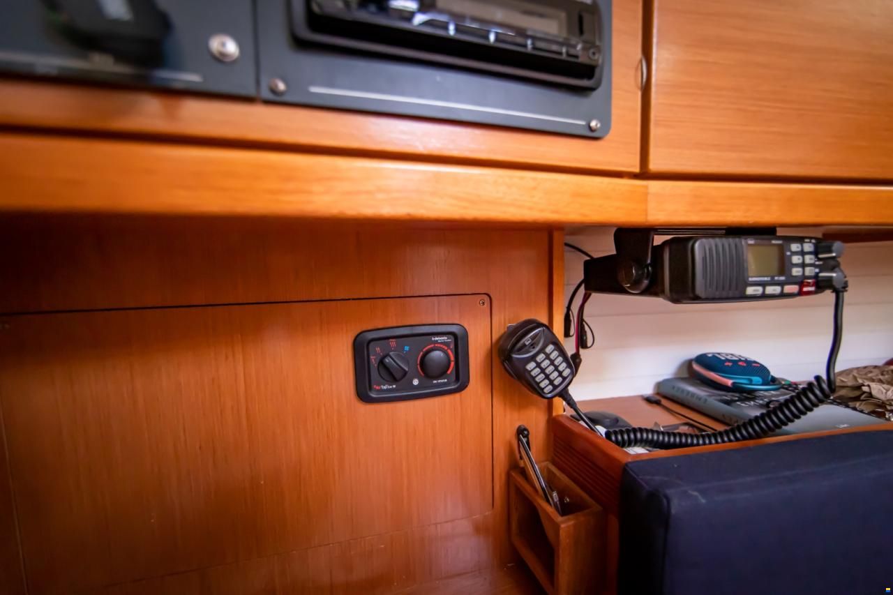 Bavaria CRUISER 32 - 2011