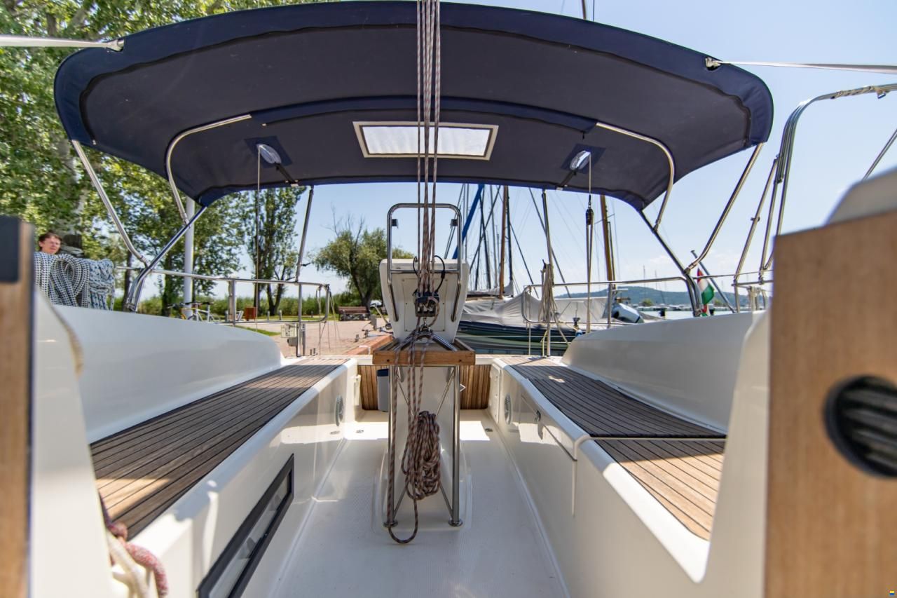 Bavaria CRUISER 32 - 2011