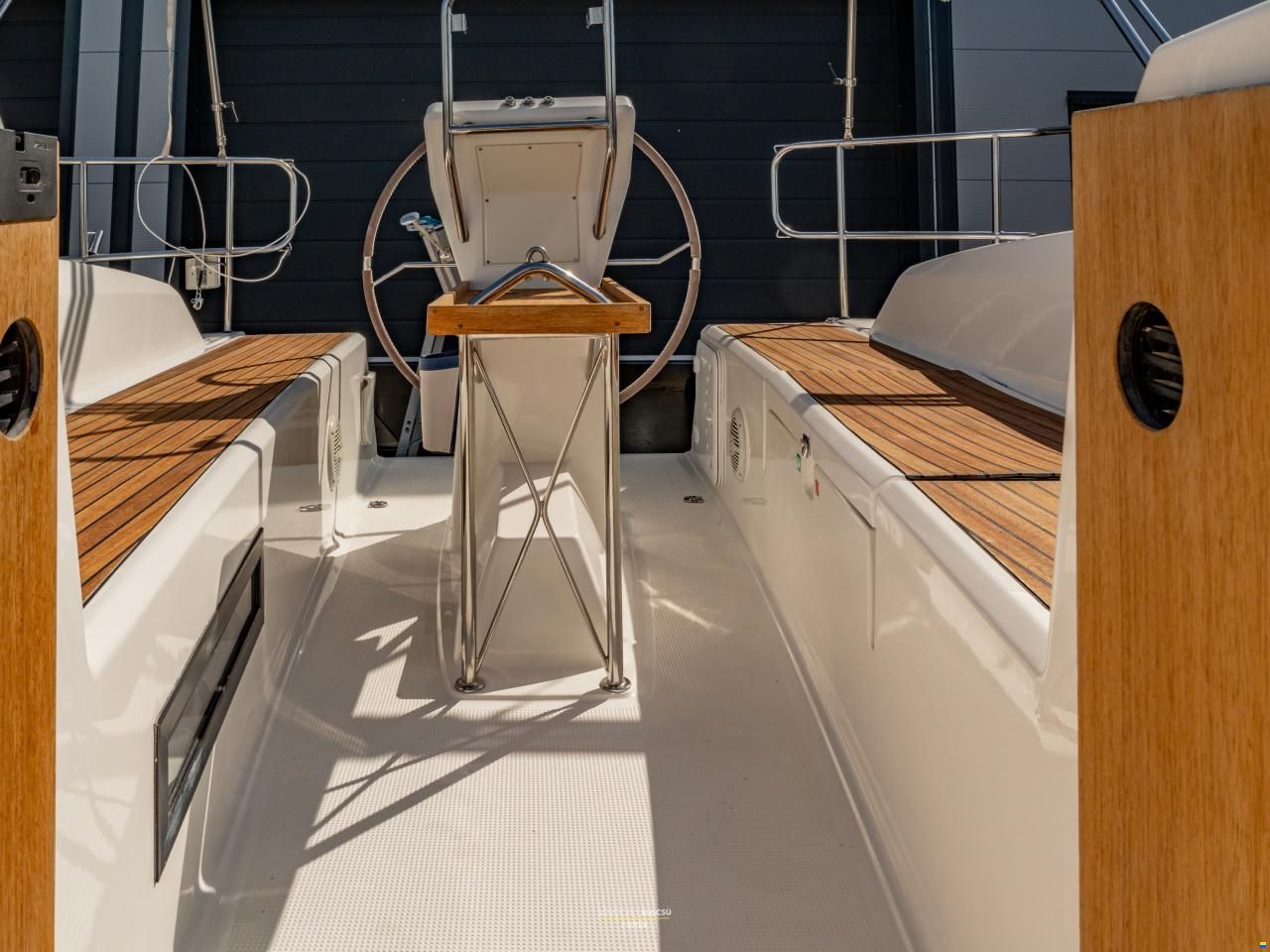 Bavaria CRUISER 32 - 2011