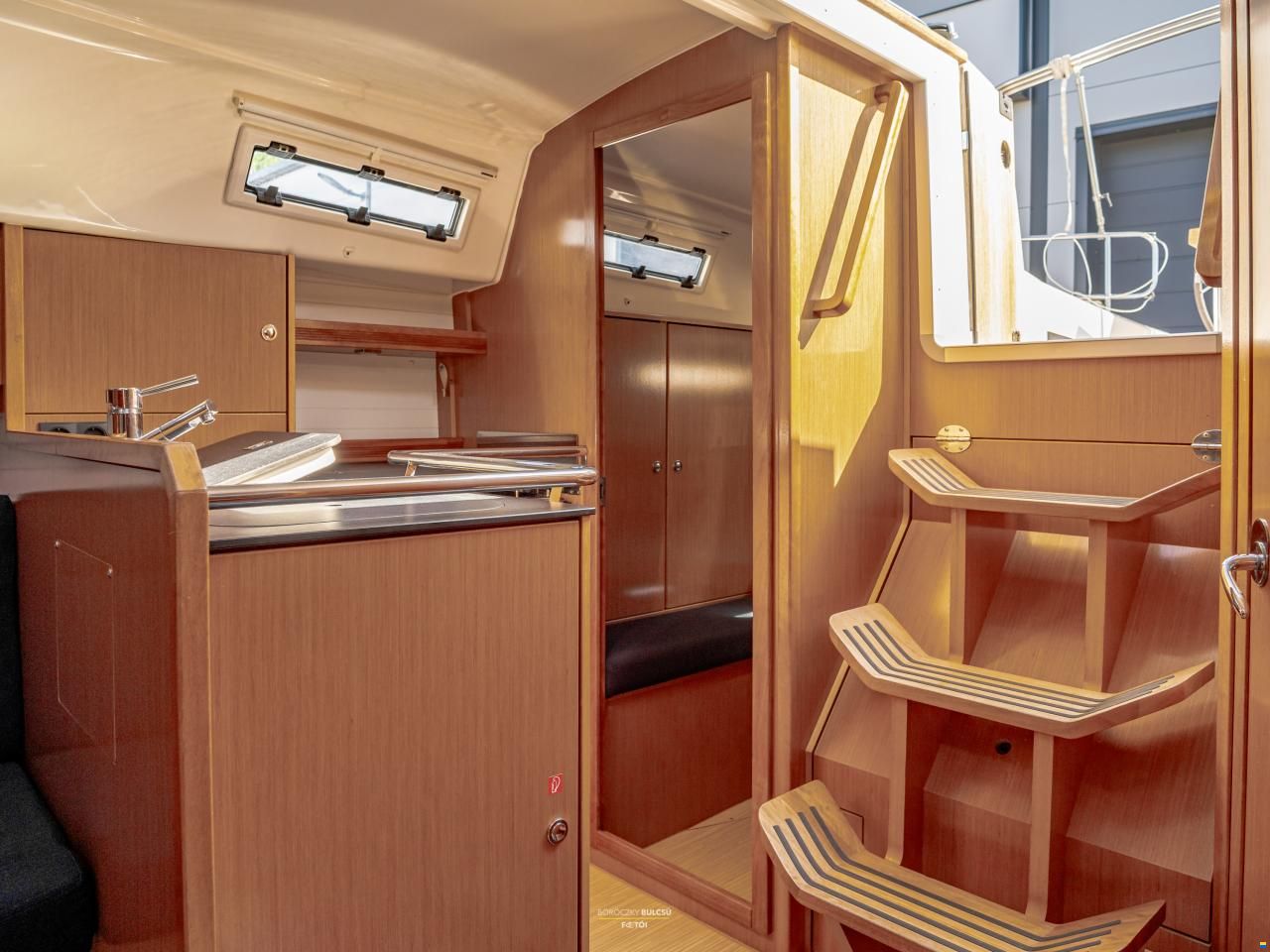 Bavaria CRUISER 32 - 2011